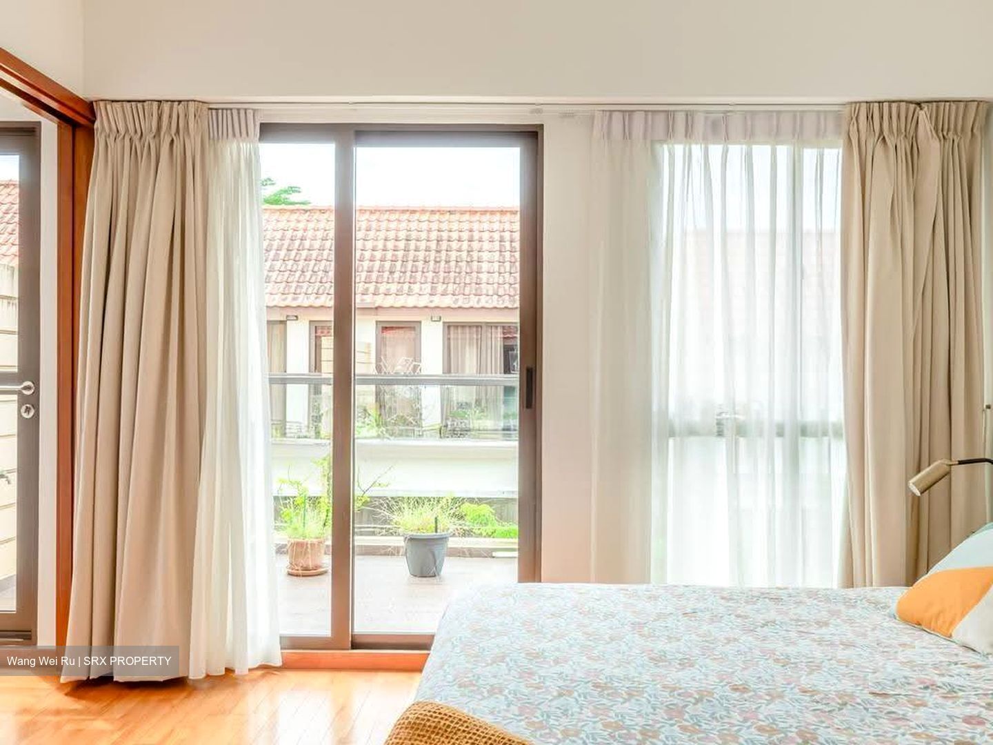 Holland Link (D10), Terrace #623659811